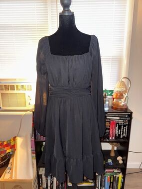 Skue Women's Black Long-Sleeve Square Neck Ruffle-Hem Dress